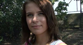 Arkadaşlarıyla Takılırken Bir anda Azıyor